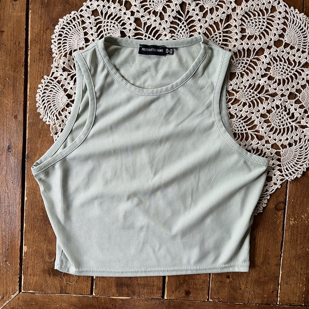 Pretty Little Thing US 12 L women tank